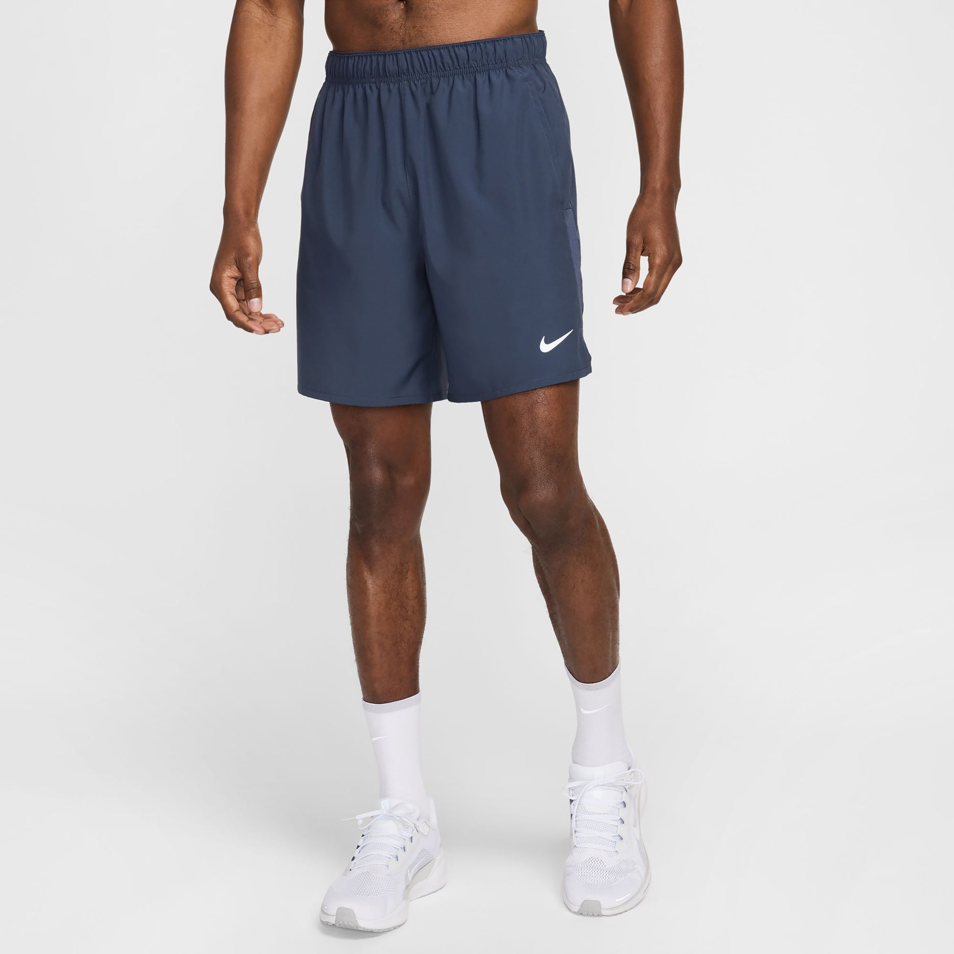 Nike Dri-Fit Dri-Fit Challenger 7in Unlined Versatile Shorts - azul oscuro, plateado