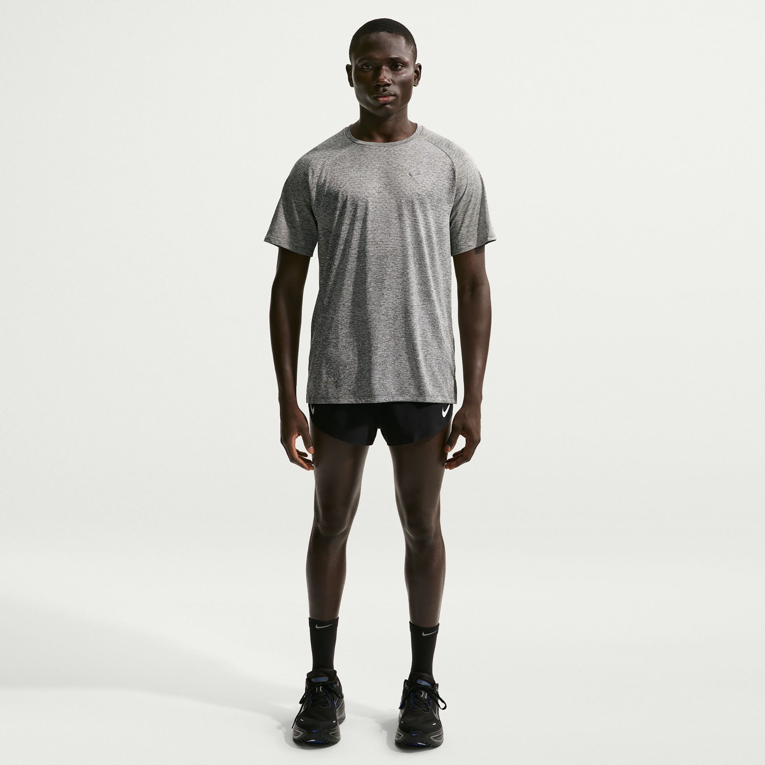 Nike Stride  Camiseta de running Hombres - gris, plateado