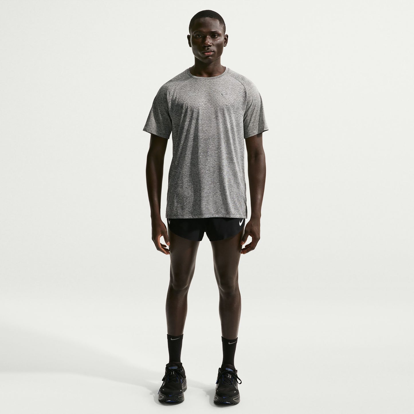 Nike Stride  Camiseta de running Hombres - gris, plateado