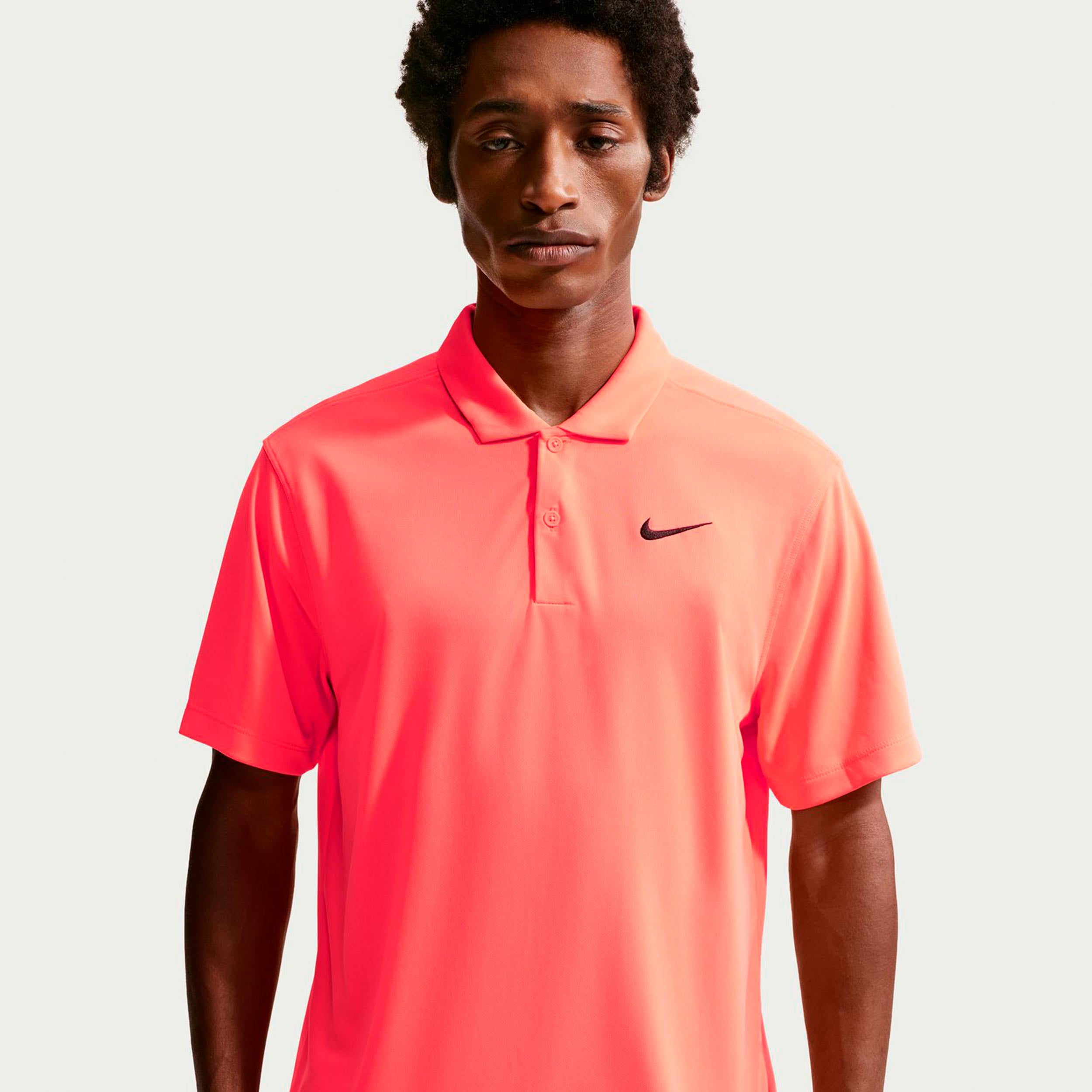 Nike Dri-Fit Victory Court Solid Polo Hombres - coral, negro