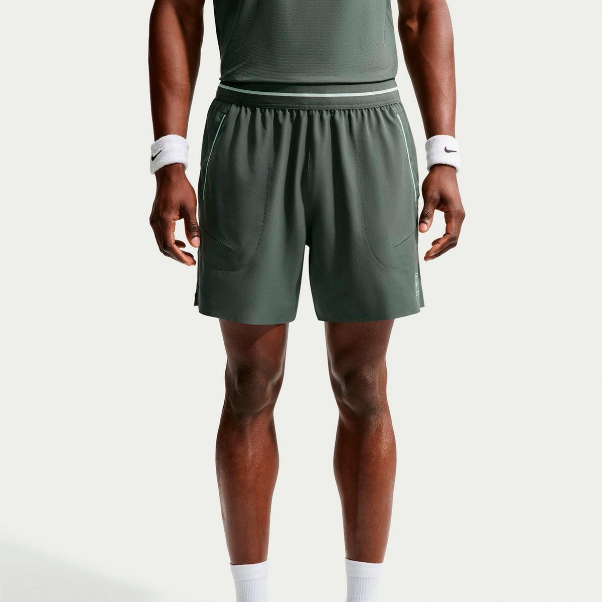 Nike Jannik Sinner Court Dri-FIT Advantage 6in Shorts Hombres - verde gris
