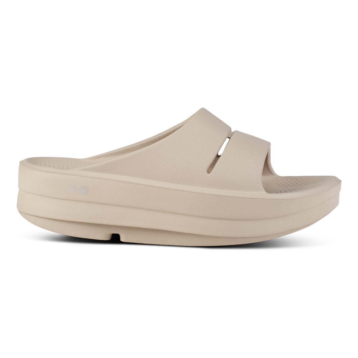 OOFOS OOmega Ooah Zapato de recuperación Mujeres - arena