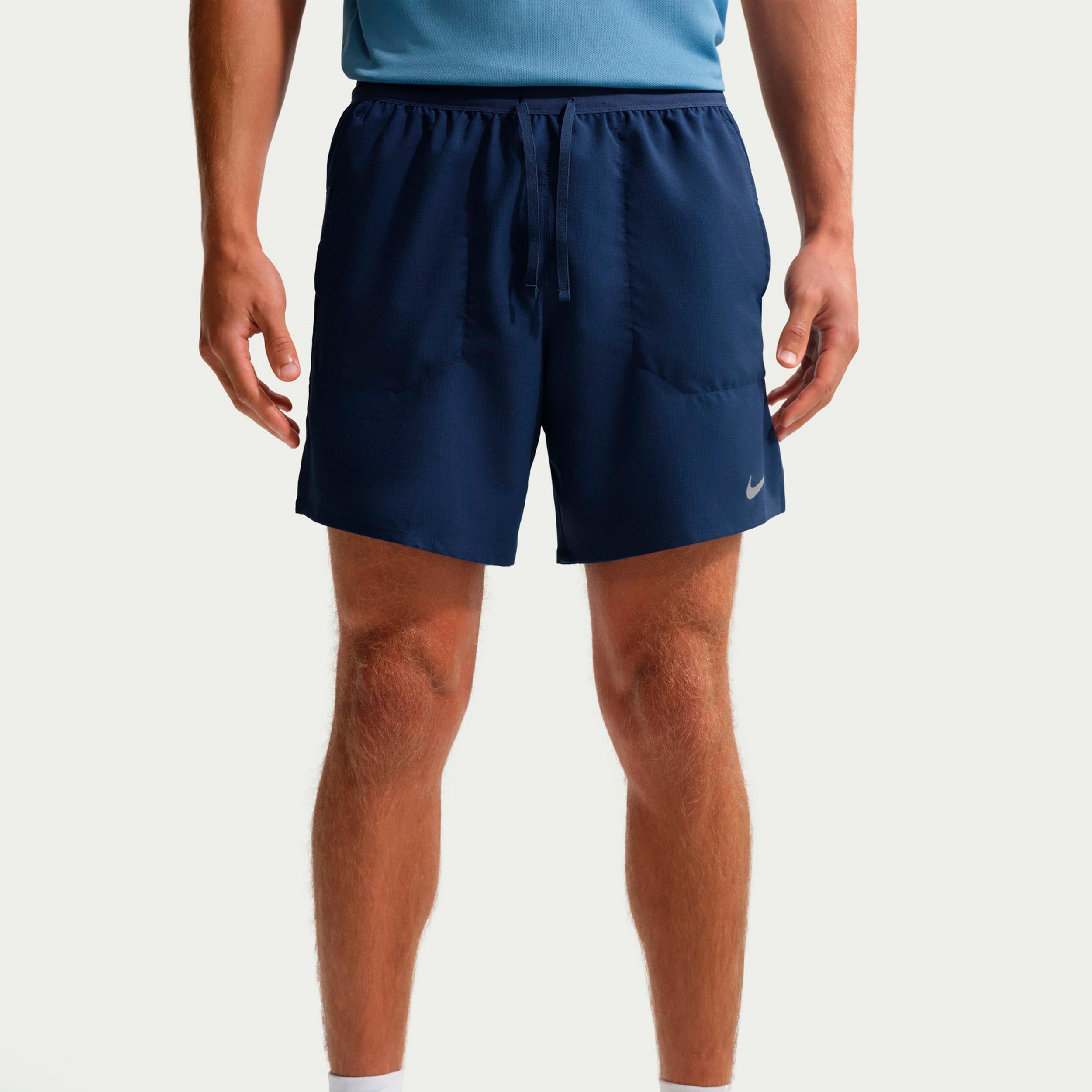 Nike STRIDE 7IN Pantalones cortos Hombres - azul oscuro, plateado