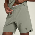 Tournament 7in Shorts Hombres-oliva
