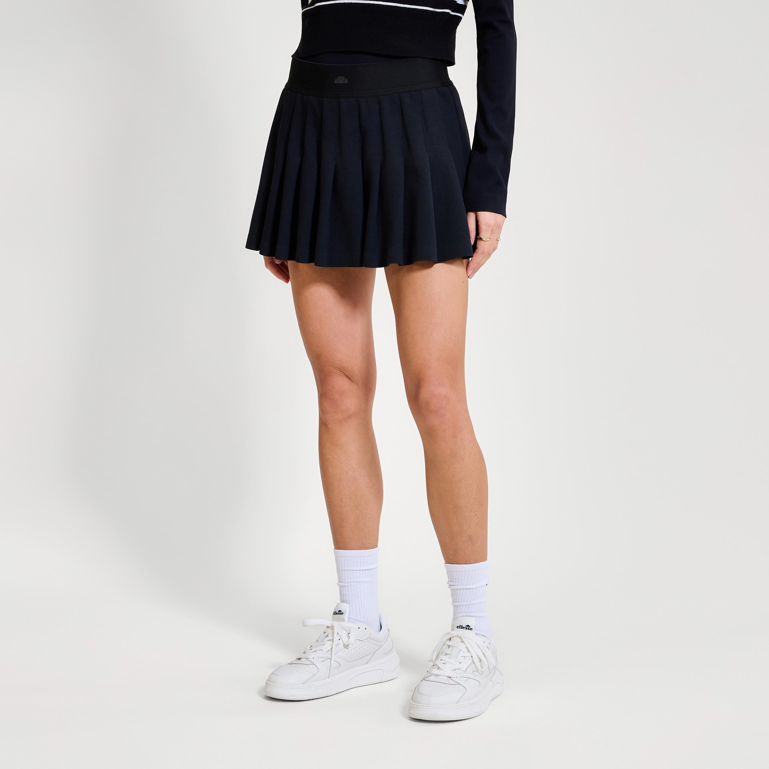 Ellesse Ortegas Shorts Mujeres - negro