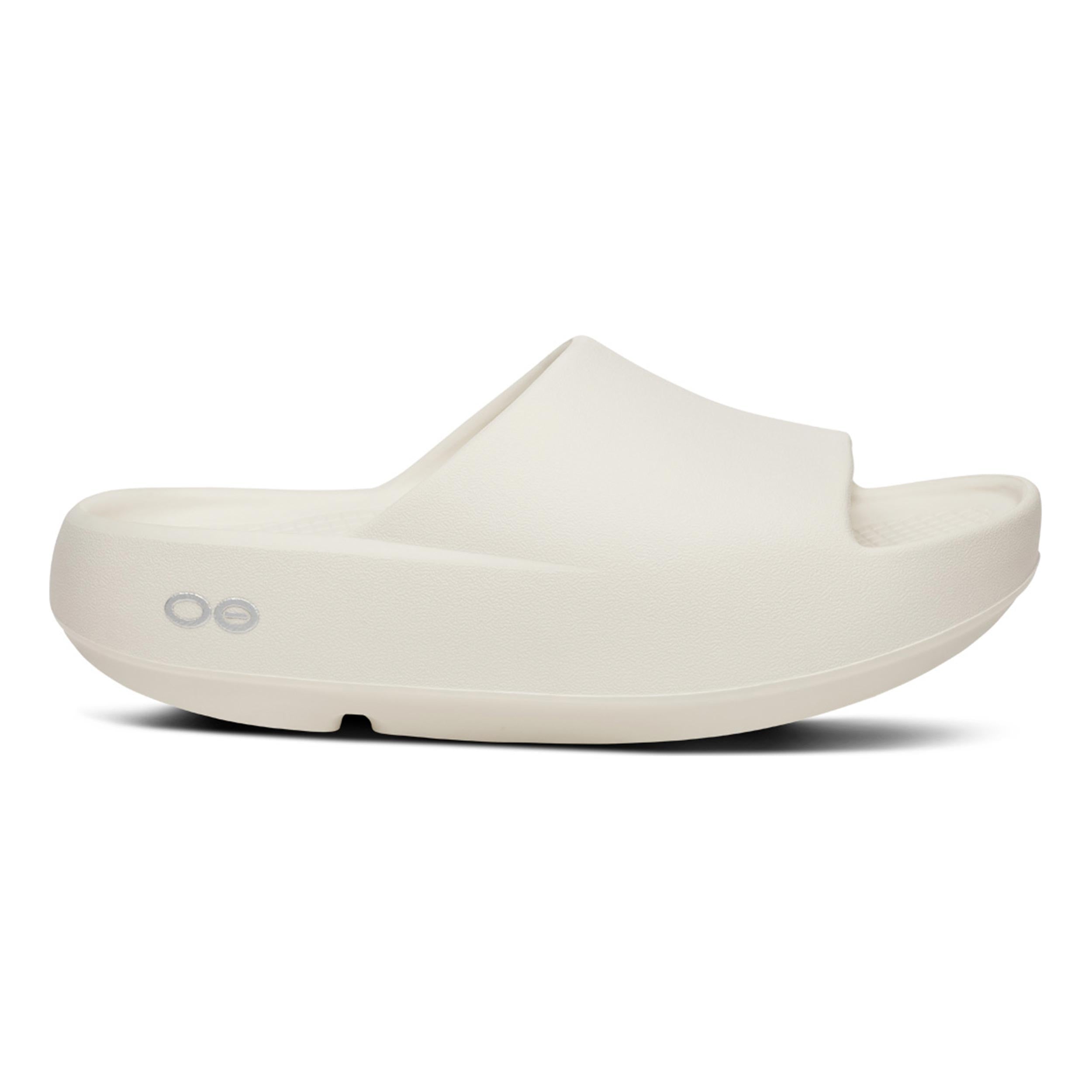 OOFOS OOahh+ Zapato de recuperación Unisex - beige