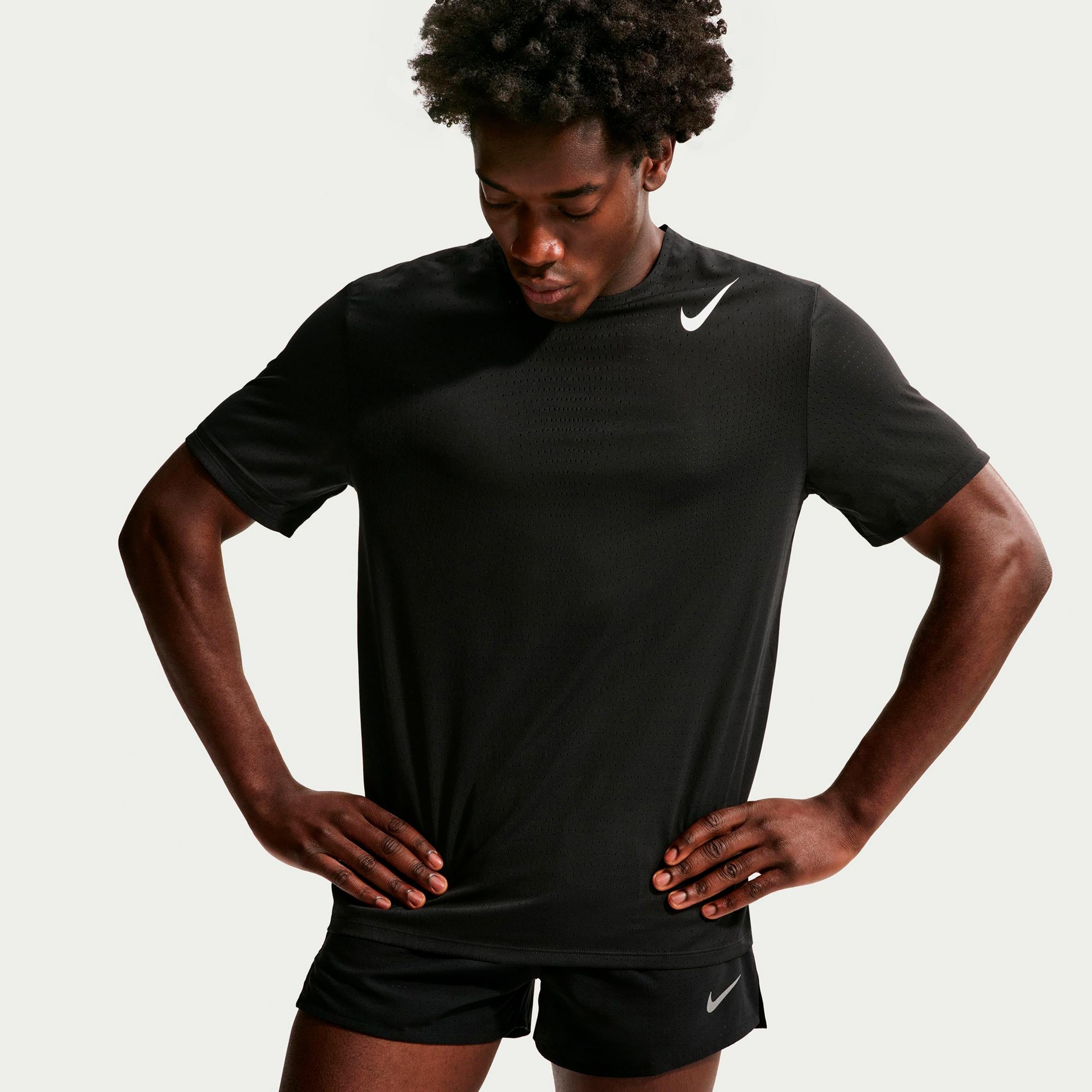 Nike Aeroswift Camiseta de running Hombres - negro, blanco
