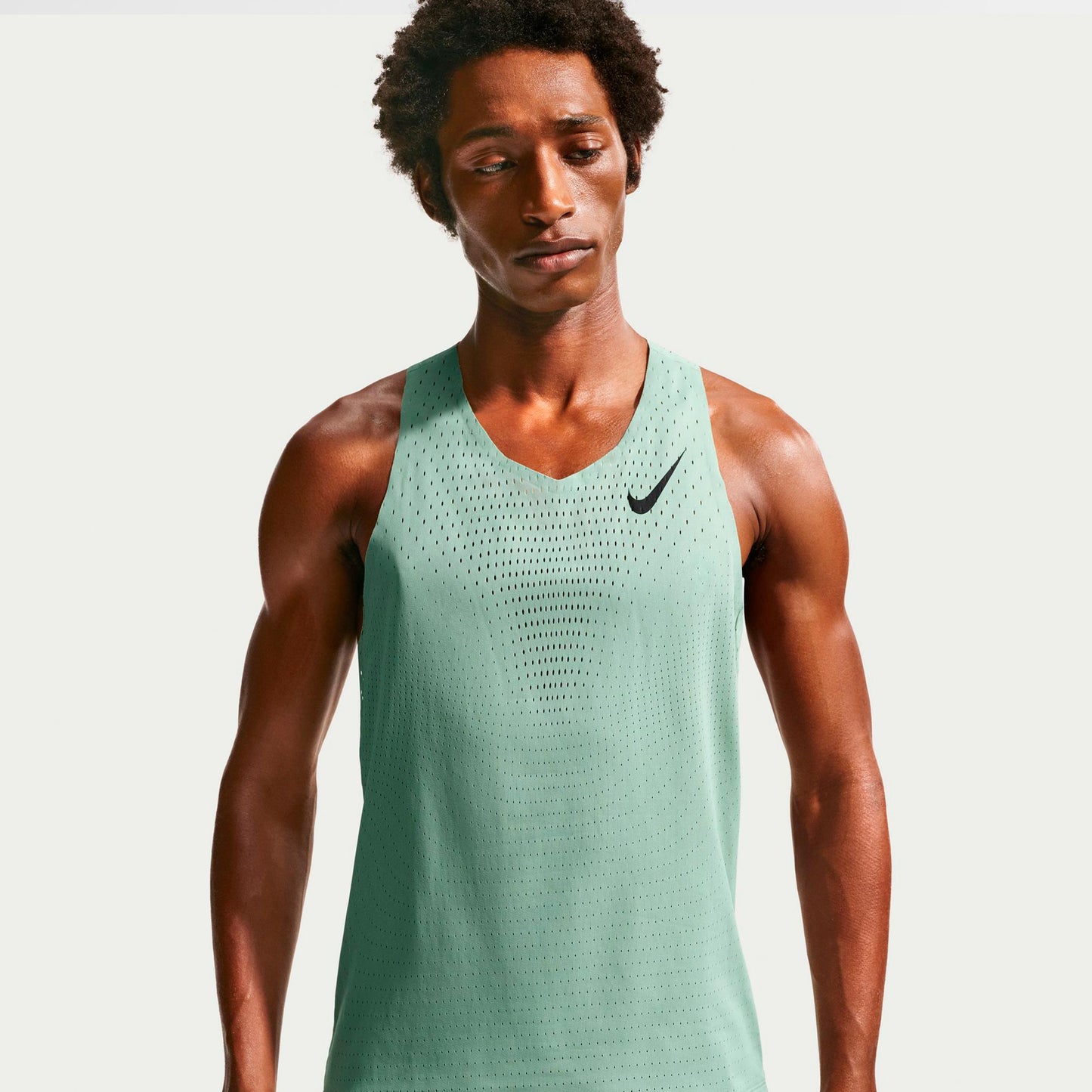 Nike AeroSwift Camiseta de running Hombres - oliva, negro