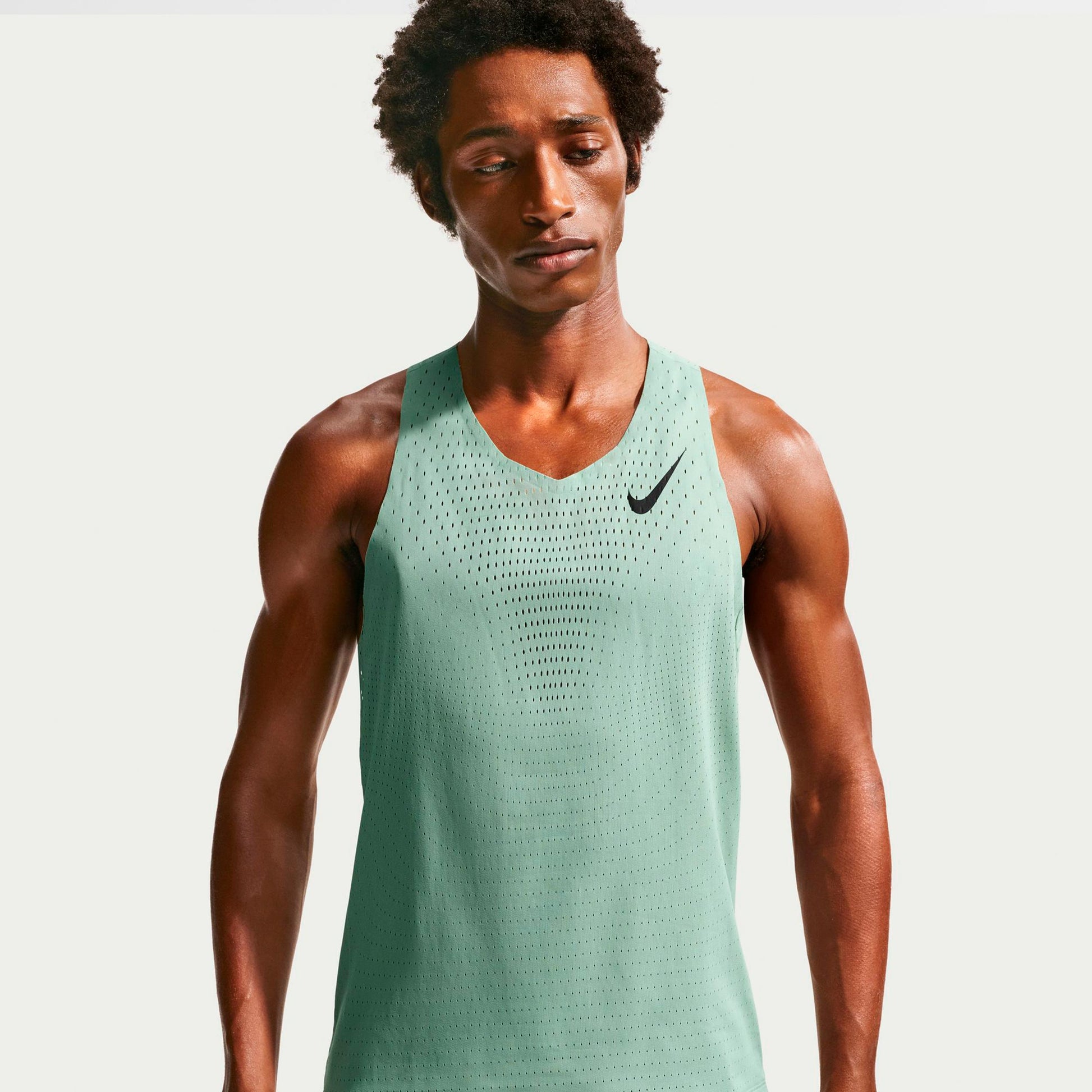 Nike AeroSwift Camiseta de running Hombres - oliva, negro