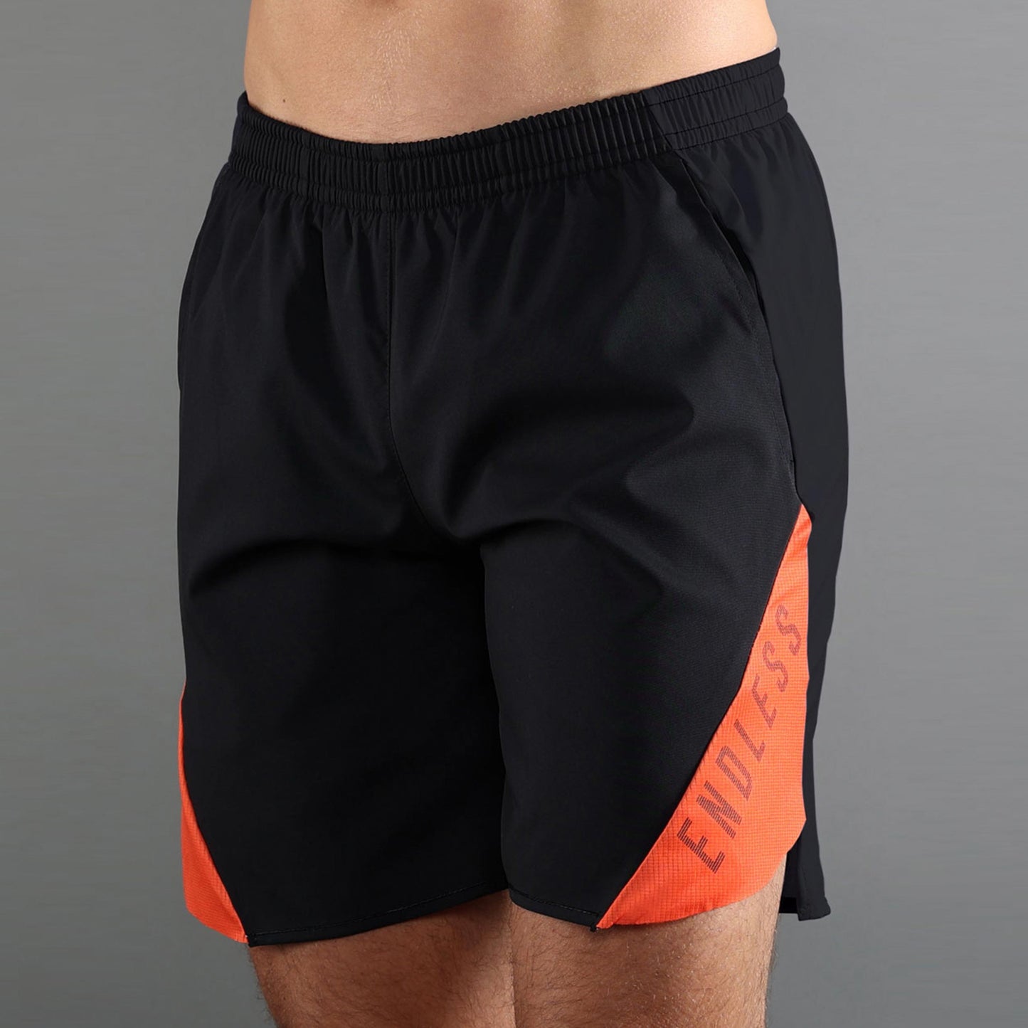 Endless PHOENIX Shorts Hombres - negro, naranja
