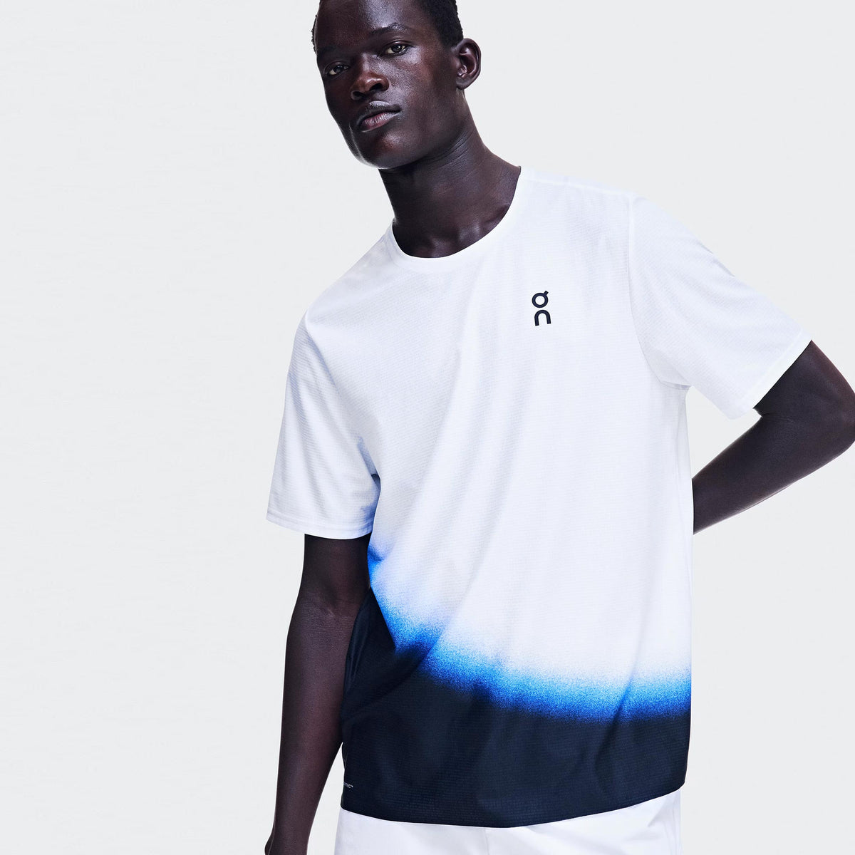 On Court- Swing Camiseta de manga corta Hombres - blanco, negro