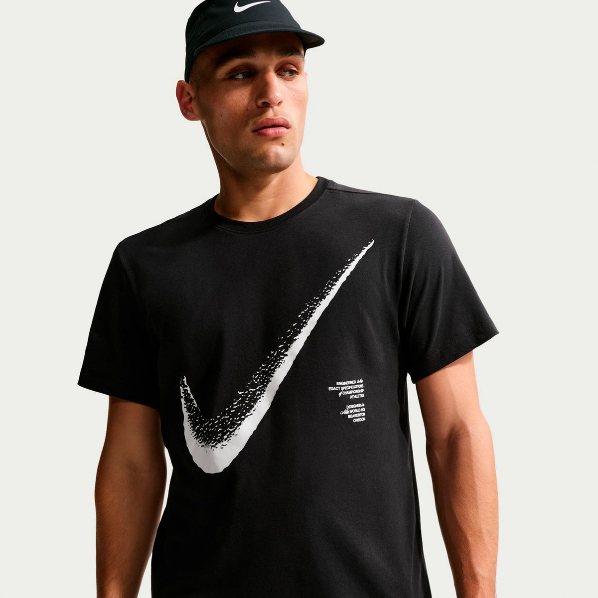 Nike Dri-Fit STD Camiseta de manga corta Hombres - negro, blanco