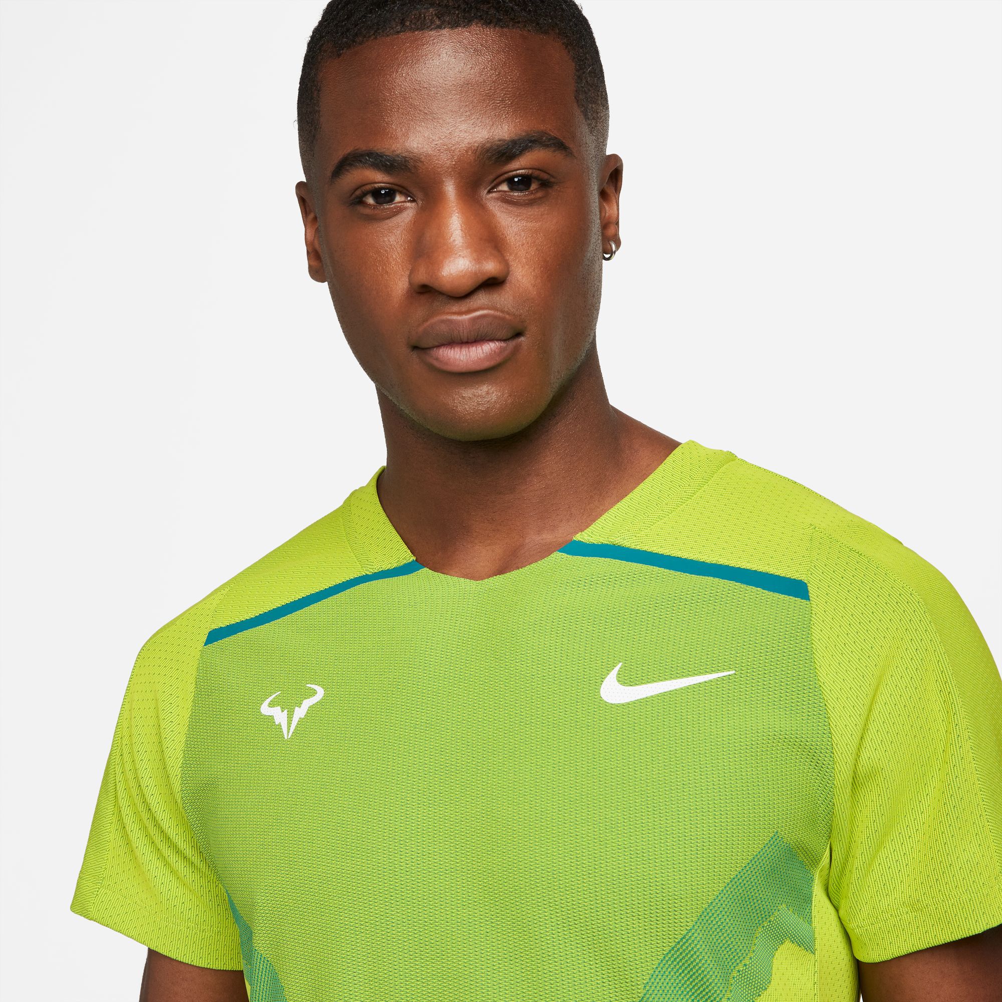 Buy Nike Rafael Nadal Court Advantage Dri Fit Camiseta De Manga Corta Hombres Verde online Tennis Point ES