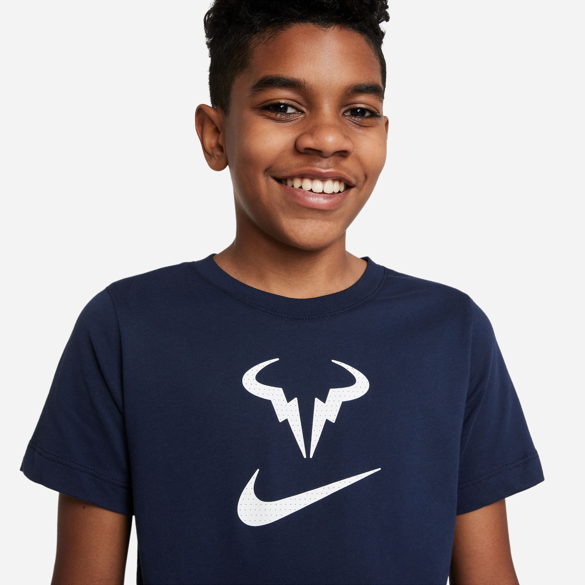 Buy Nike Rafael Nadal Dri Fit Rafa Camiseta De Manga Corta Chicos Azul Oscuro Blanco online Tennis Point ES