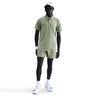 Court Dri-FIT Advantage Polo Hombres - oliva, blanco