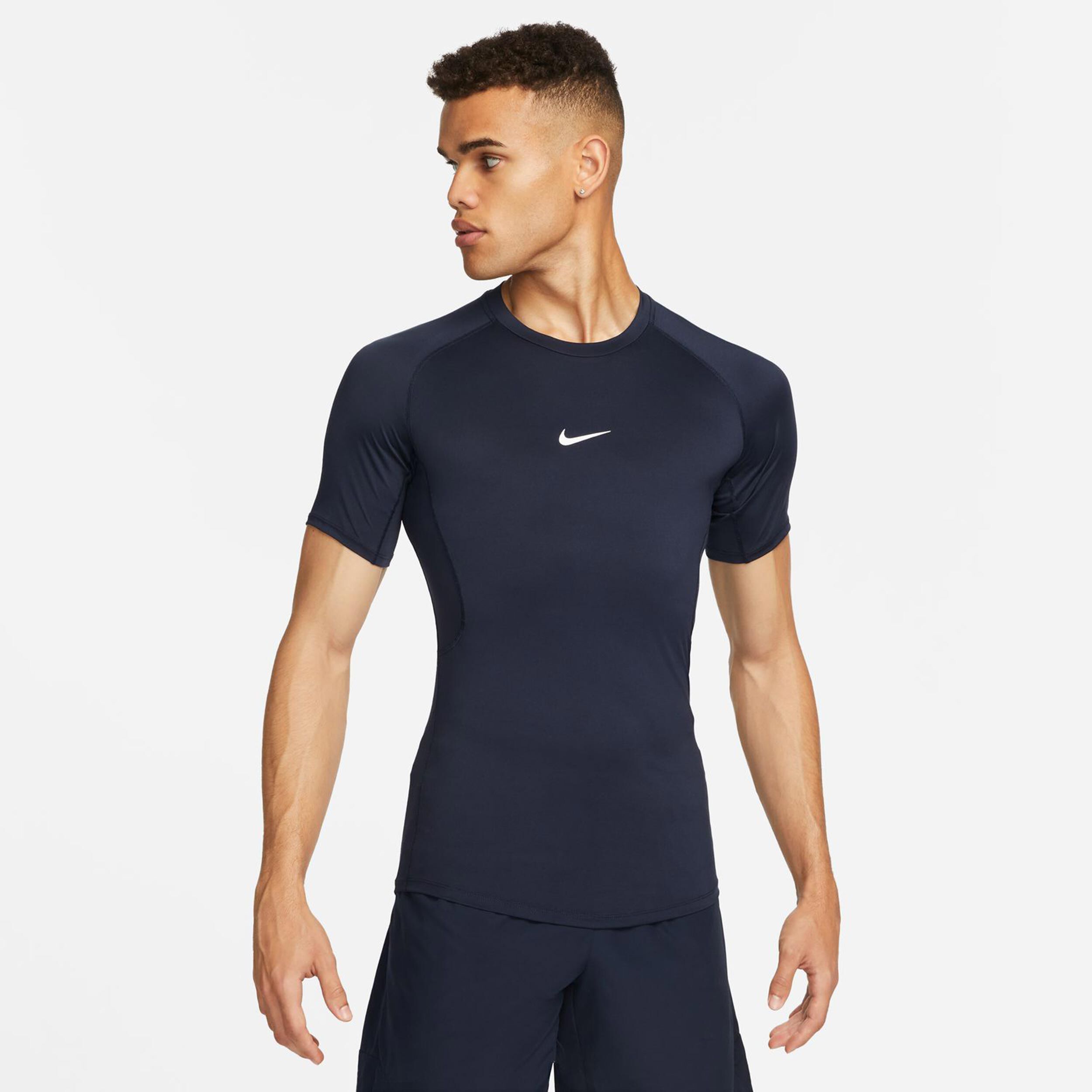 Nike tight fit shirt discount