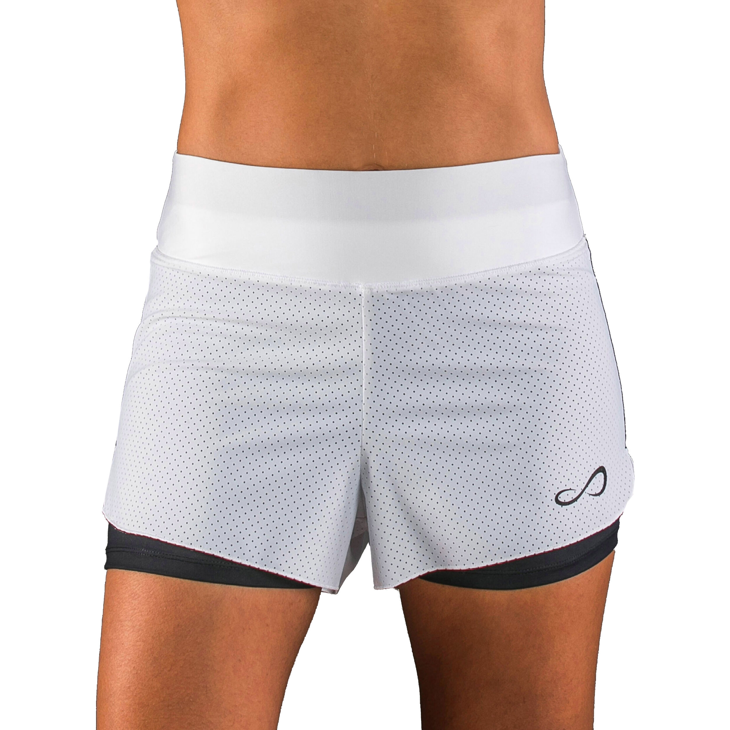 Mujeres en short blanco outlet
