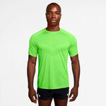 Ropa Nike Nike Stride Camiseta de running Hombres - verde claro, plateado