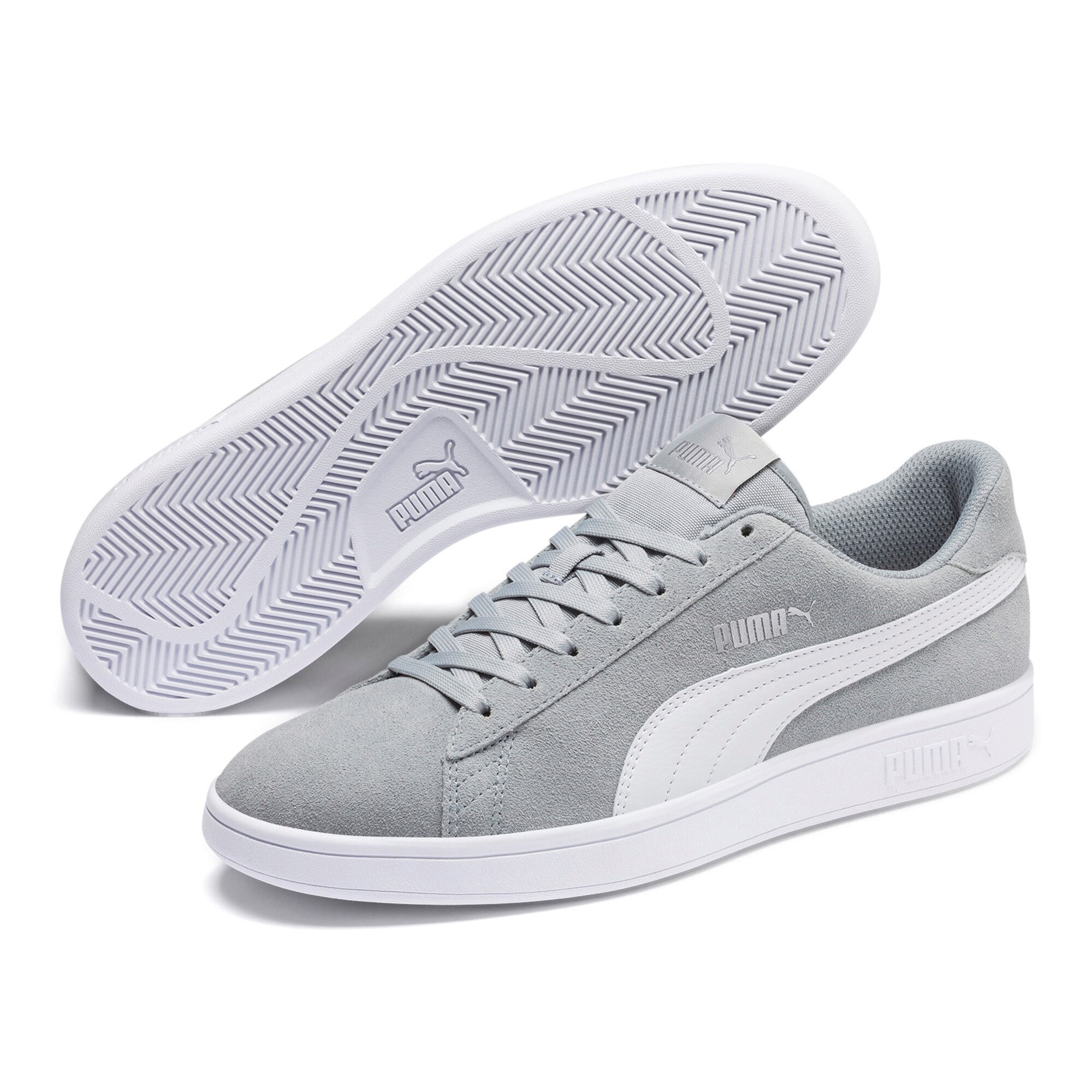 Buy Puma Smash V2 Zapatilla De Ocio Hombres Gris, Plateado online