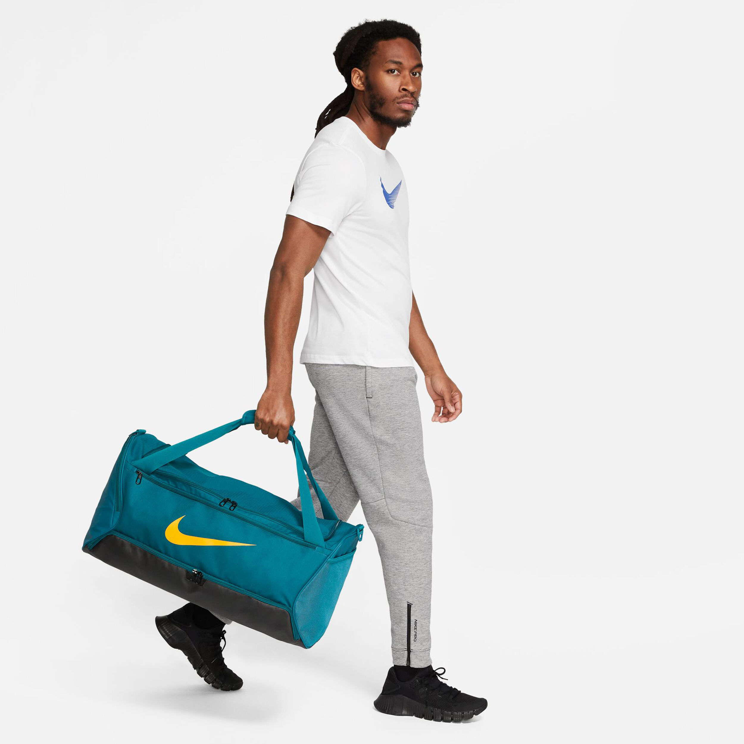 Buy Nike Brasilia 9.5 Bolsa Deporte Verde online Tennis Point ES