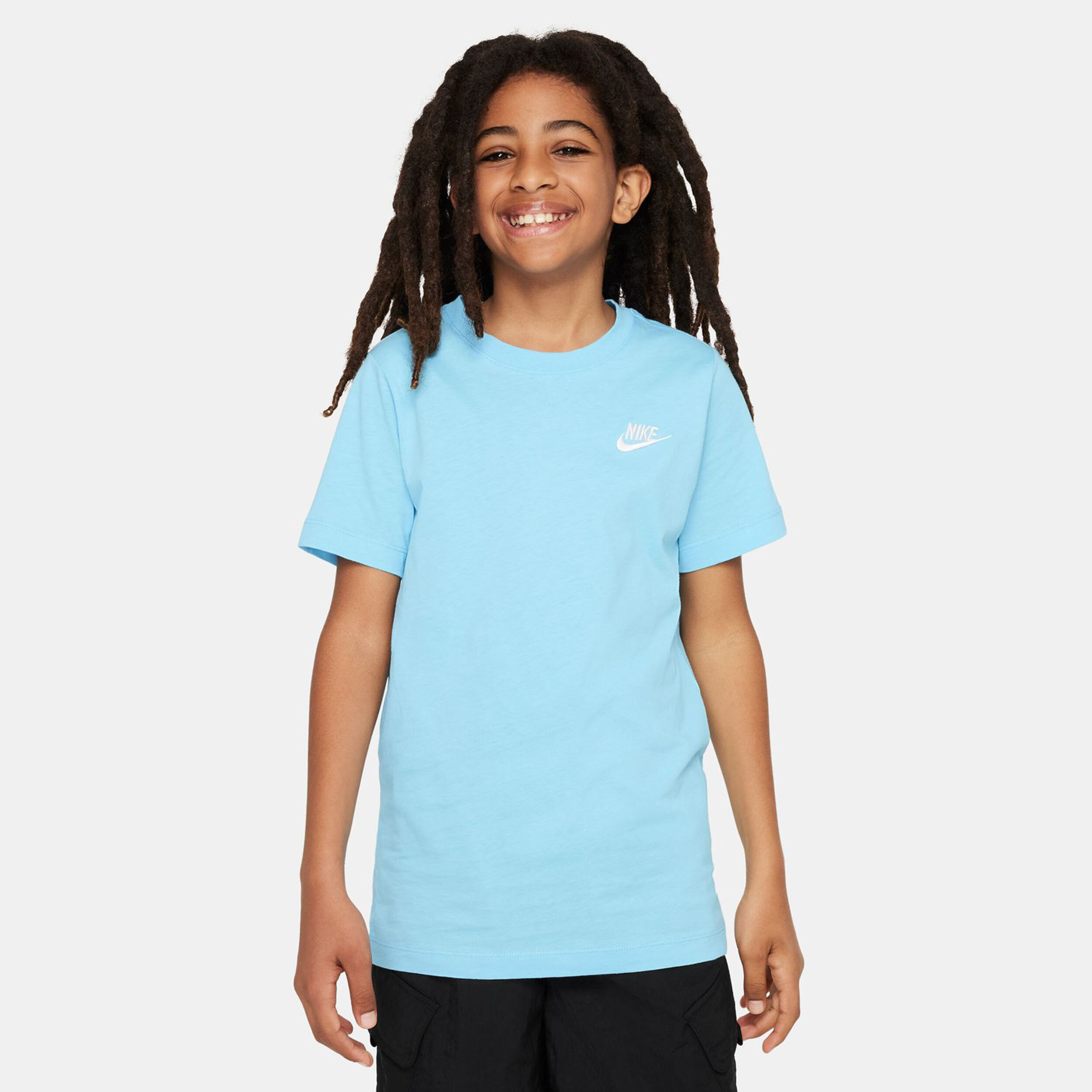 Buy Nike Sportswear Camiseta De Manga Corta Chicos Azul Claro online Tennis Point ES